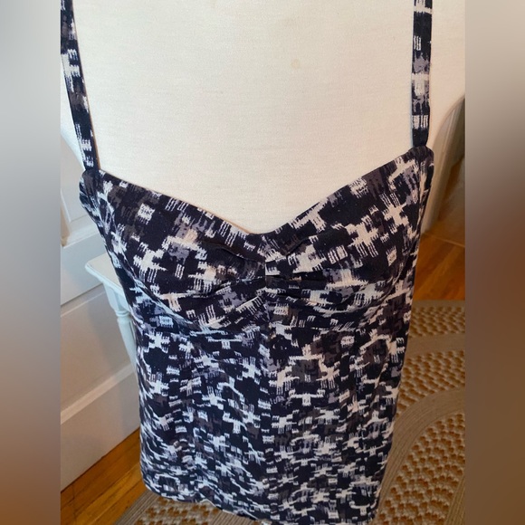 Patagonia Aztec Organic Cotton and Hemp adjustable tank top. Size 16 or XL? - Picture 11 of 12